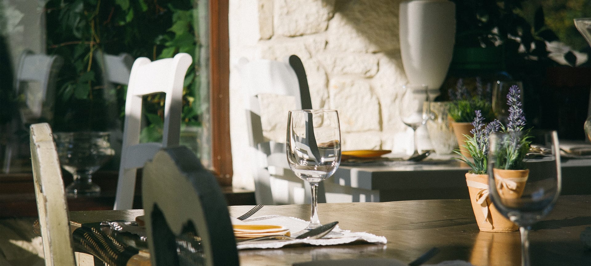 Descubre La Cocina de Neptuno, cocina tradicional con un toque moderno frente al Museo del Prado. Reserva online o disfruta de nuestro menú para grupos